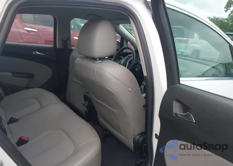 2016 Buick Verano 1Sv z USA, uszkodzony, nr VIN 1G4PV5SK5G4185897